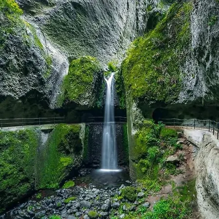 Vakantiehuis Casa Dos Avos Domingos & Matilde Estreito Da Calheta