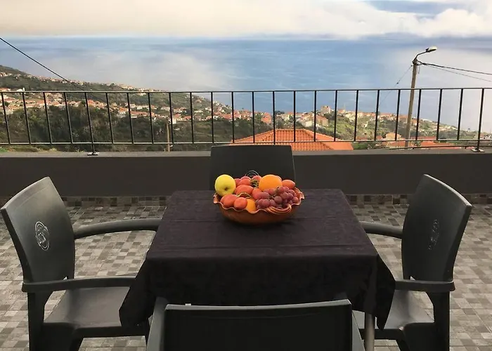 Ferienhaus Casa Dos Avos Domingos & Matilde Estreito Da Calheta